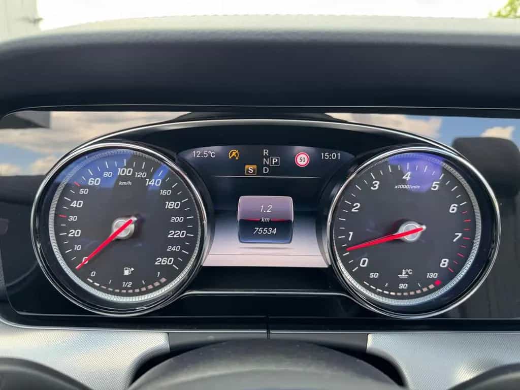 Mercedes-Benz E 200 Cabrio+AMG Line+Airscarf+R Kam+Leder 05/2018-photo-17