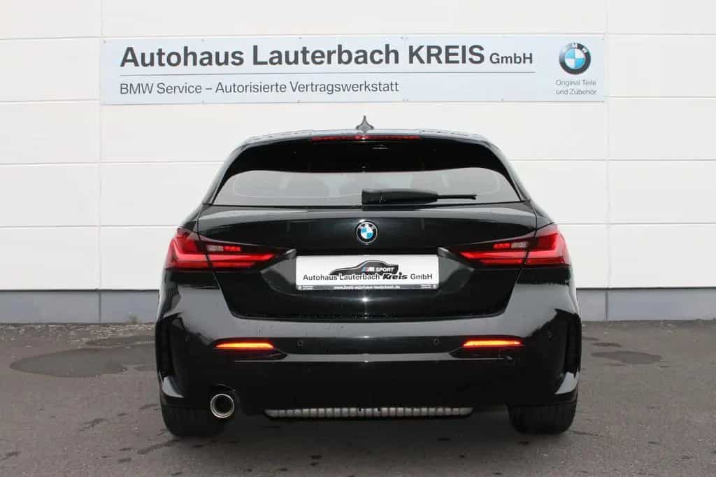 BMW 1 Series 118i Lim. M- Sport NAVI, LED, PDC, AHK 10/2019-photo-3