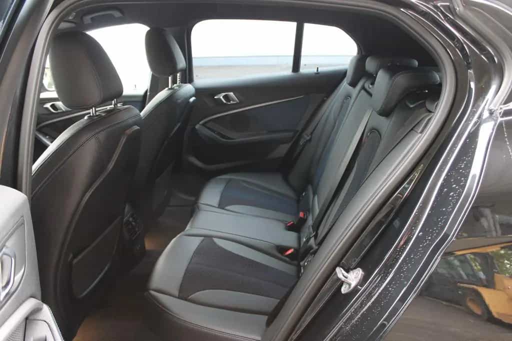 BMW 1 Series 118i Lim. M- Sport NAVI, LED, PDC, AHK 10/2019-photo-9