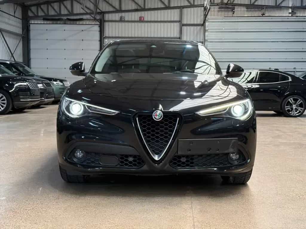 Alfa Romeo Stelvio Super 2WD 04/2018-photo-1