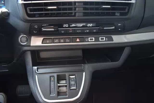 Citroën SpaceTourer Max M HDi180 Autom 8Sitze Standheizu 07/2025-photo-18