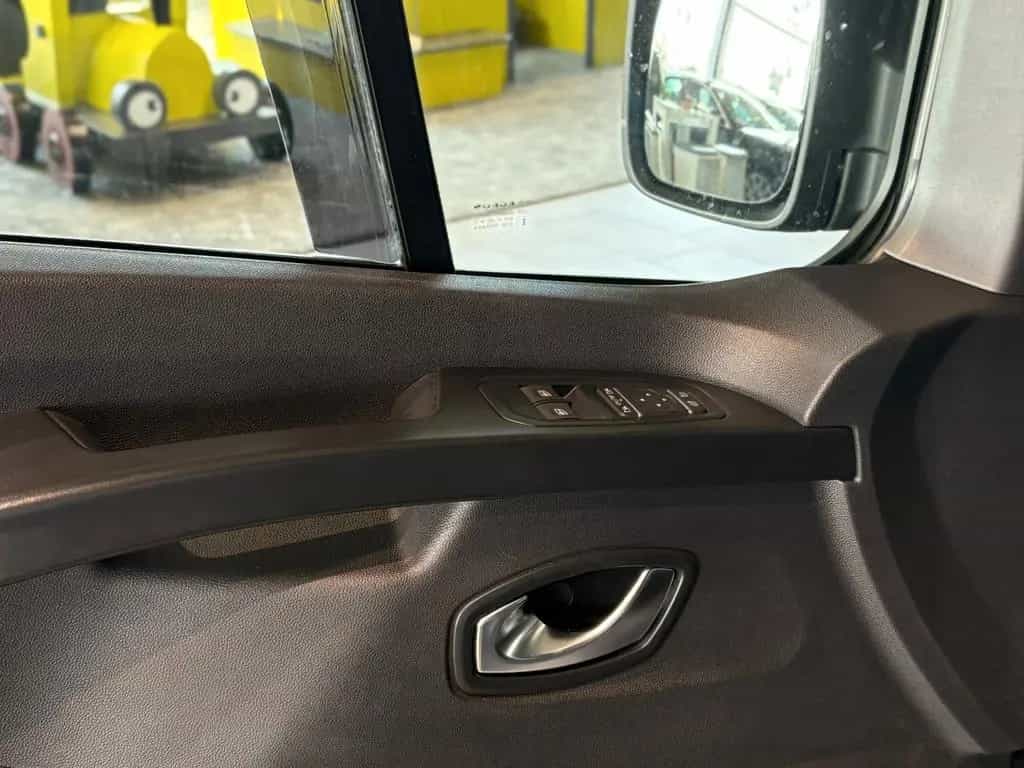Renault Trafic AHK*Touch*StHZ* inkl. 1 Jahr Garantie 12/2022-photo-14