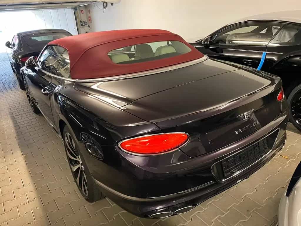Bentley Continental GTC AZURE V8 STOCK - MY 2024 01/2024-photo-2