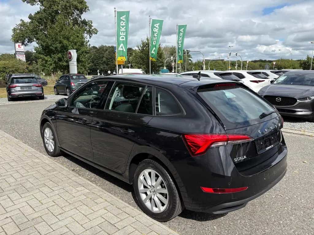 Skoda Scala Ambition LED/AUTOMATIK 02/2023-photo-2