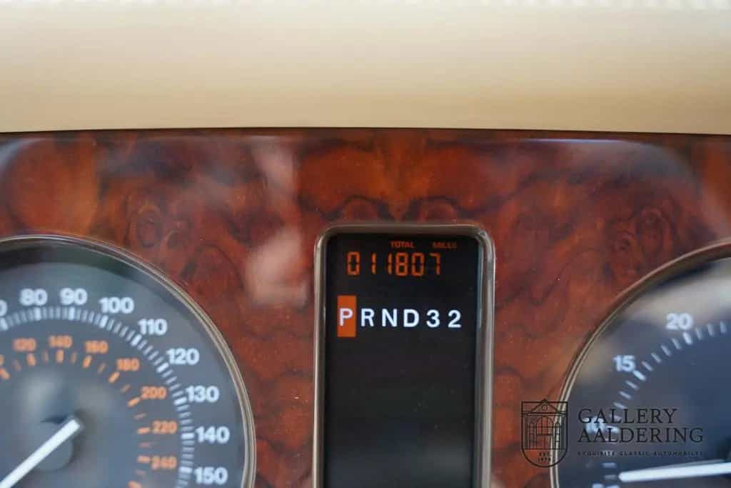 Bentley Azure Convertible "Symbolic Edition" "Symbolic E 08/2000-photo-33
