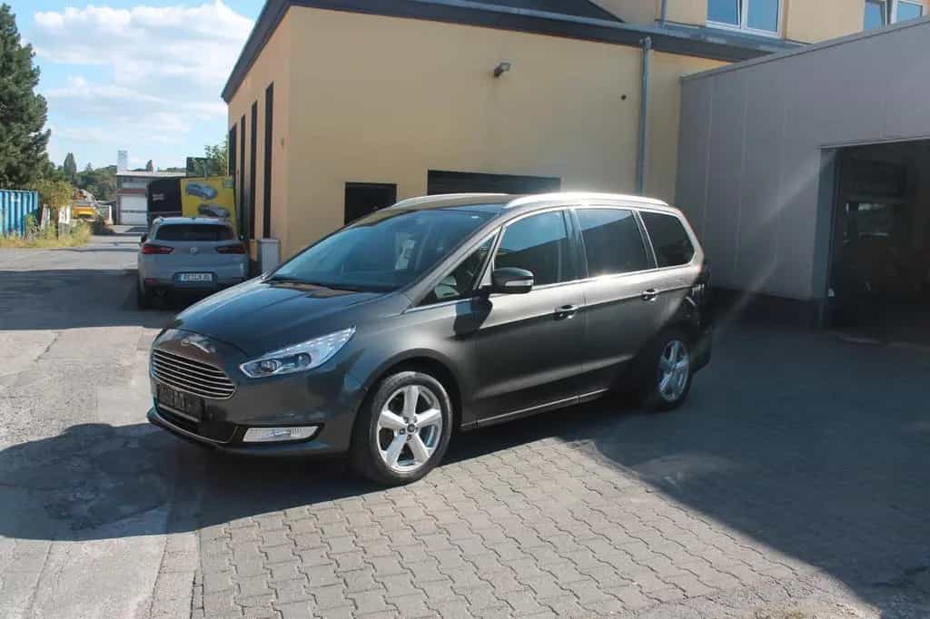 Ford Galaxy 2,0 TDCi Bi-Turbo Titanium Aut*LED*7-Sitz 07/2017-photo-32