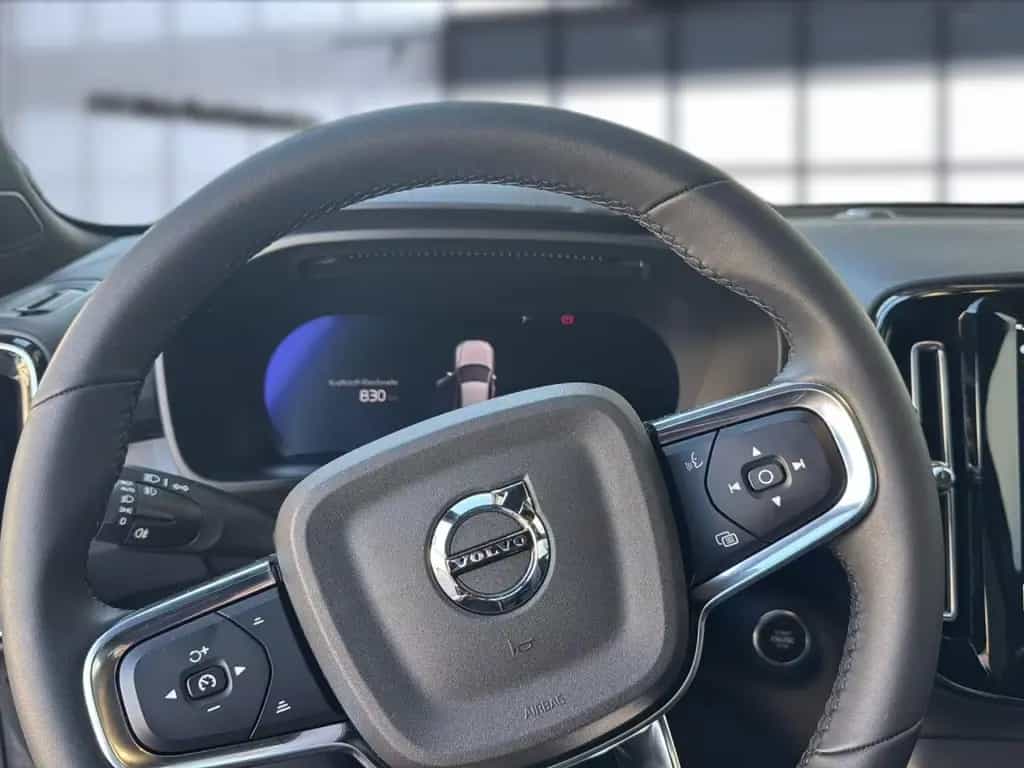 Volvo XC40 XC 40 Core 2WD Bluetooth Navi LED Klima 12/2023-photo-13