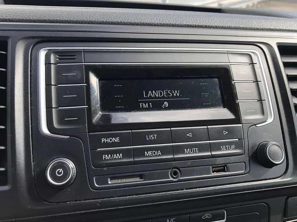 Volkswagen T6 Transporter 2.0 TDI Kombi lang 9-SITZE TEMP 07/2018-photo-30