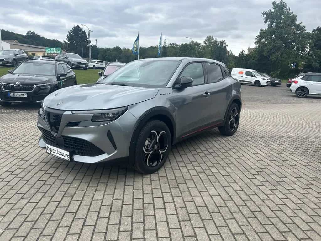 Alfa Romeo Junior Ibrida 1.2 VGT 48V-Hybrid Speciale 07/2025-photo-6