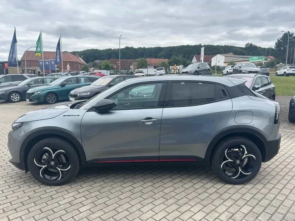 Alfa Romeo Junior Ibrida 1.2 VGT 48V-Hybrid Speciale 07/2025-photo-7