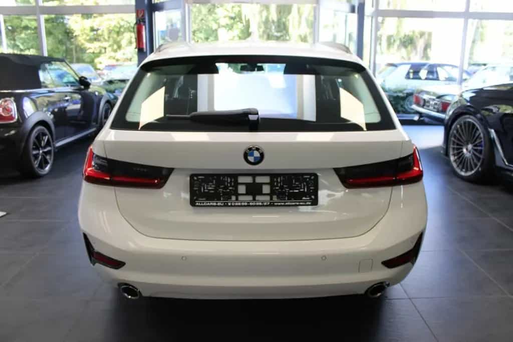 BMW 320 d Touring xDrive Aut. Advantage 06/2022-photo-4