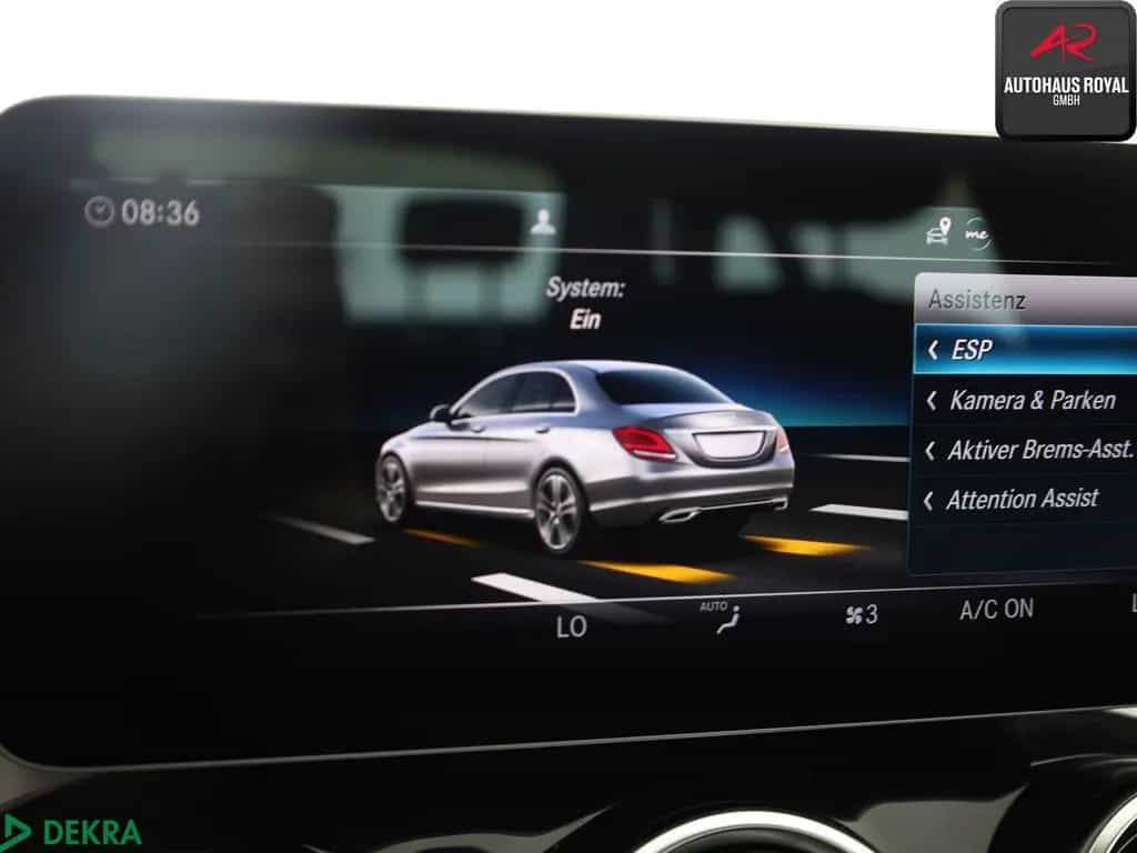 Mercedes-Benz C-Class 300 d AMG KAMERA,BURMESTER,PANO,CARPLAY,AHK,SH 02/2019-photo-23
