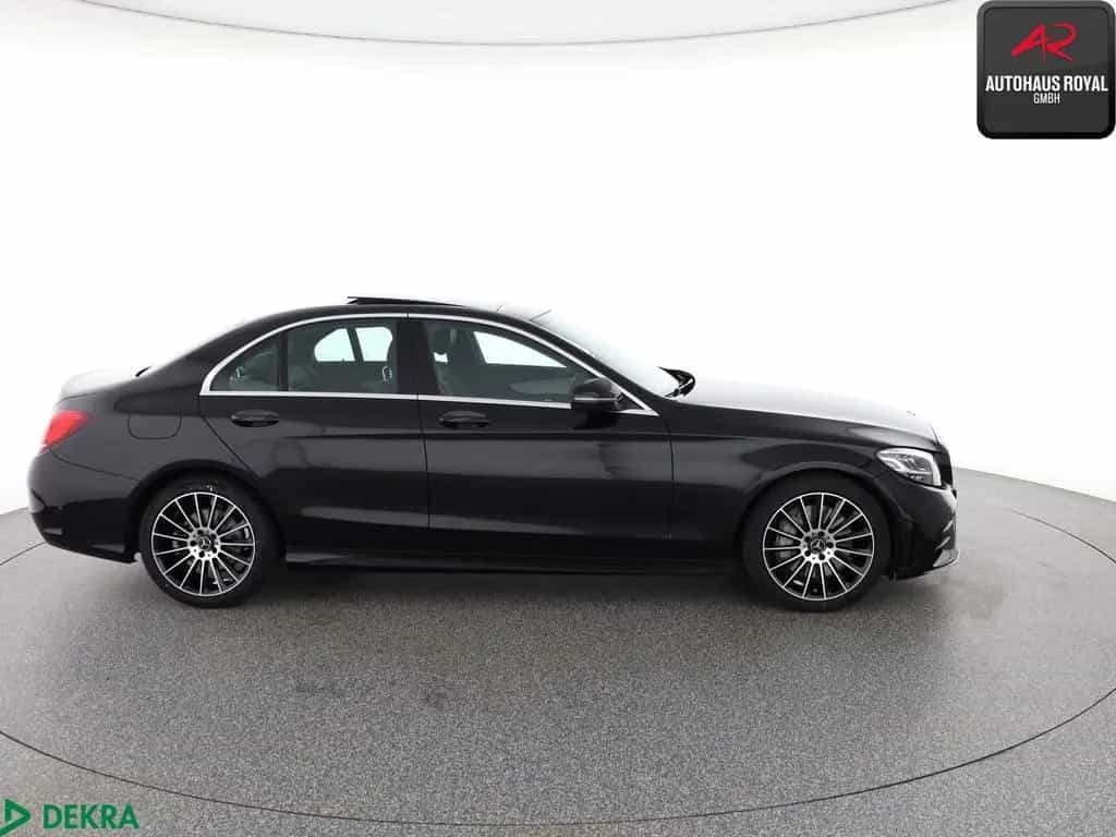 Mercedes-Benz C-Class 300 d AMG KAMERA,BURMESTER,PANO,CARPLAY,AHK,SH 02/2019-photo-4
