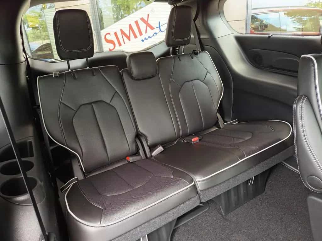 Chrysler Pacifica Limited 2025 AWD S Paket null-photo-15