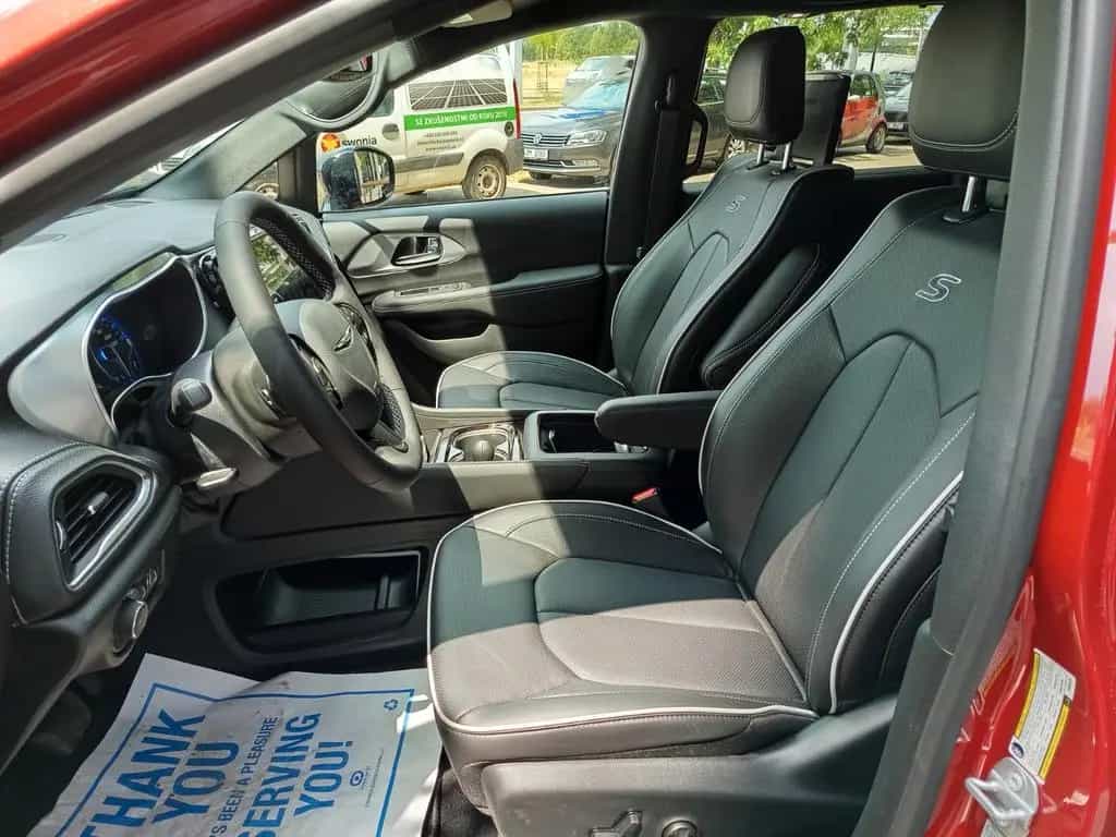 Chrysler Pacifica Limited 2025 AWD S Paket null-photo-8