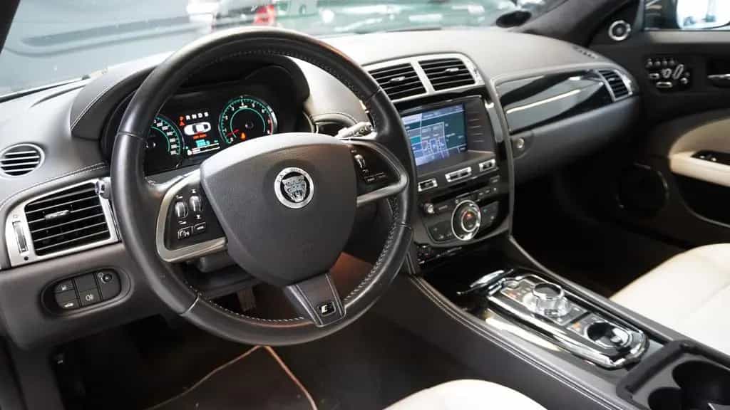 Jaguar XKR Coupe 5.0 S/C V8 * Speed pack!* 08/2012-photo-4