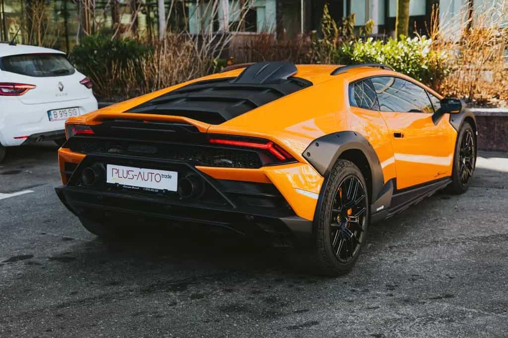 Lamborghini Huracán Sterrato 08/2024-photo-14