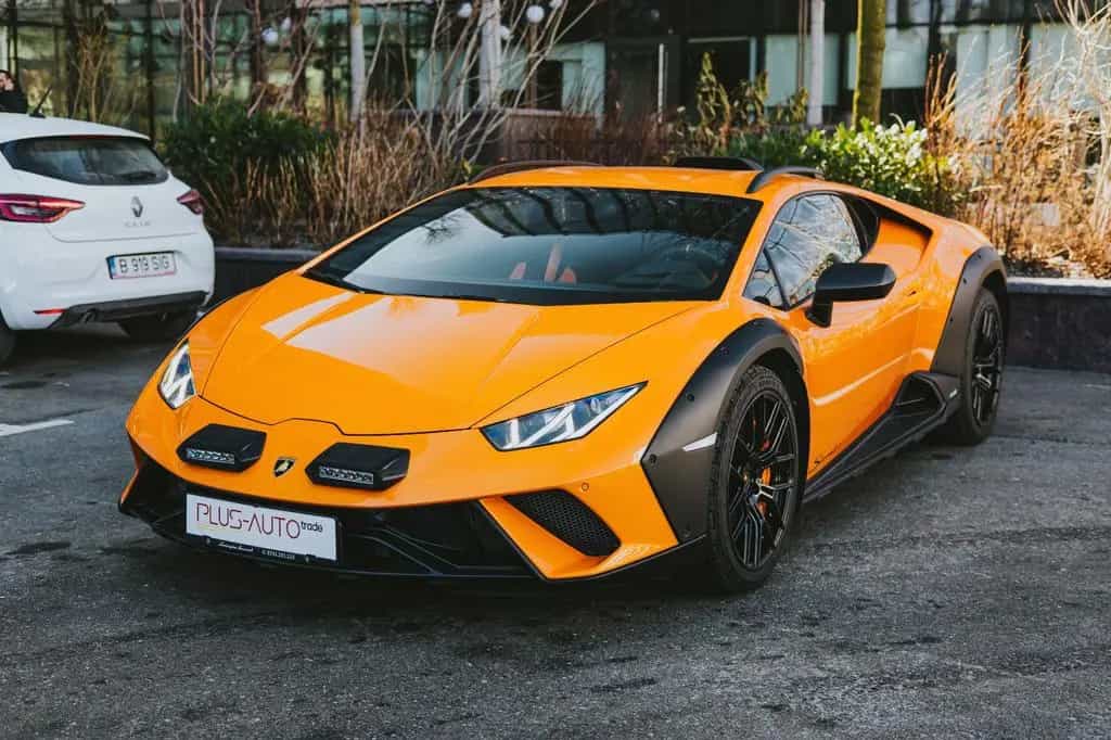Lamborghini Huracán Sterrato 08/2024-photo-2