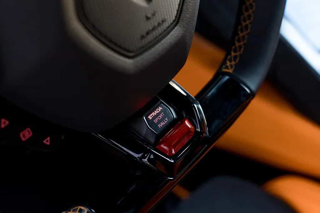 Lamborghini Huracán Sterrato 08/2024-photo-21