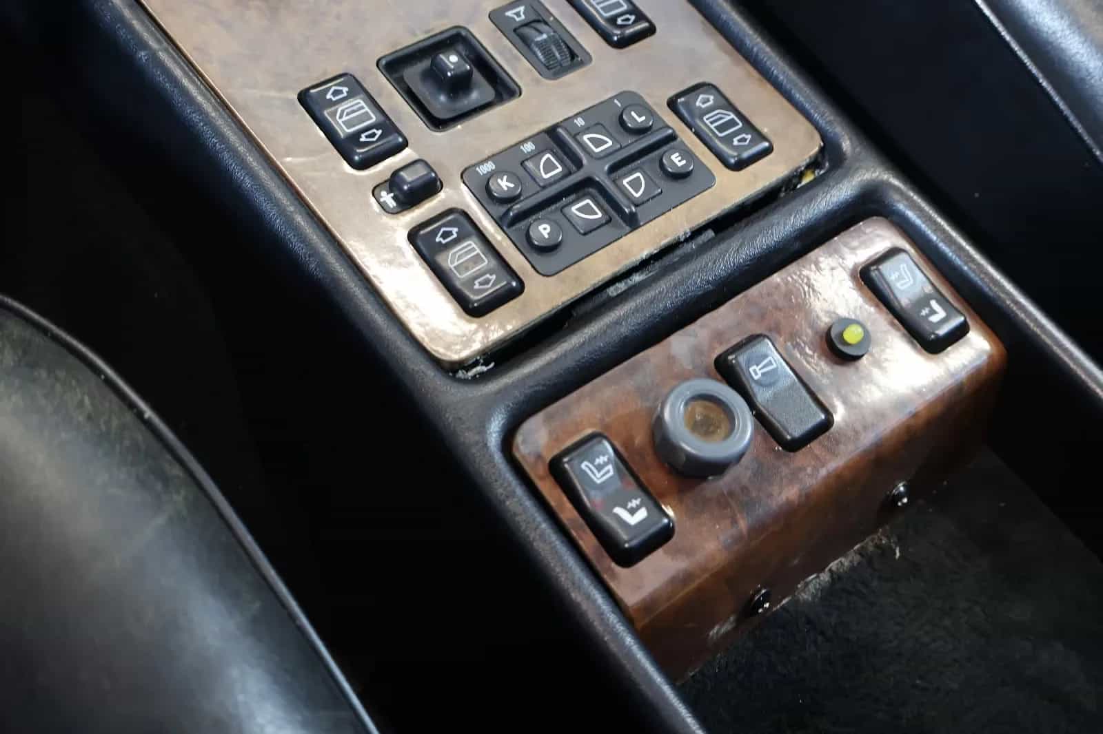 Mercedes-Benz 560 09/1986-photo-13