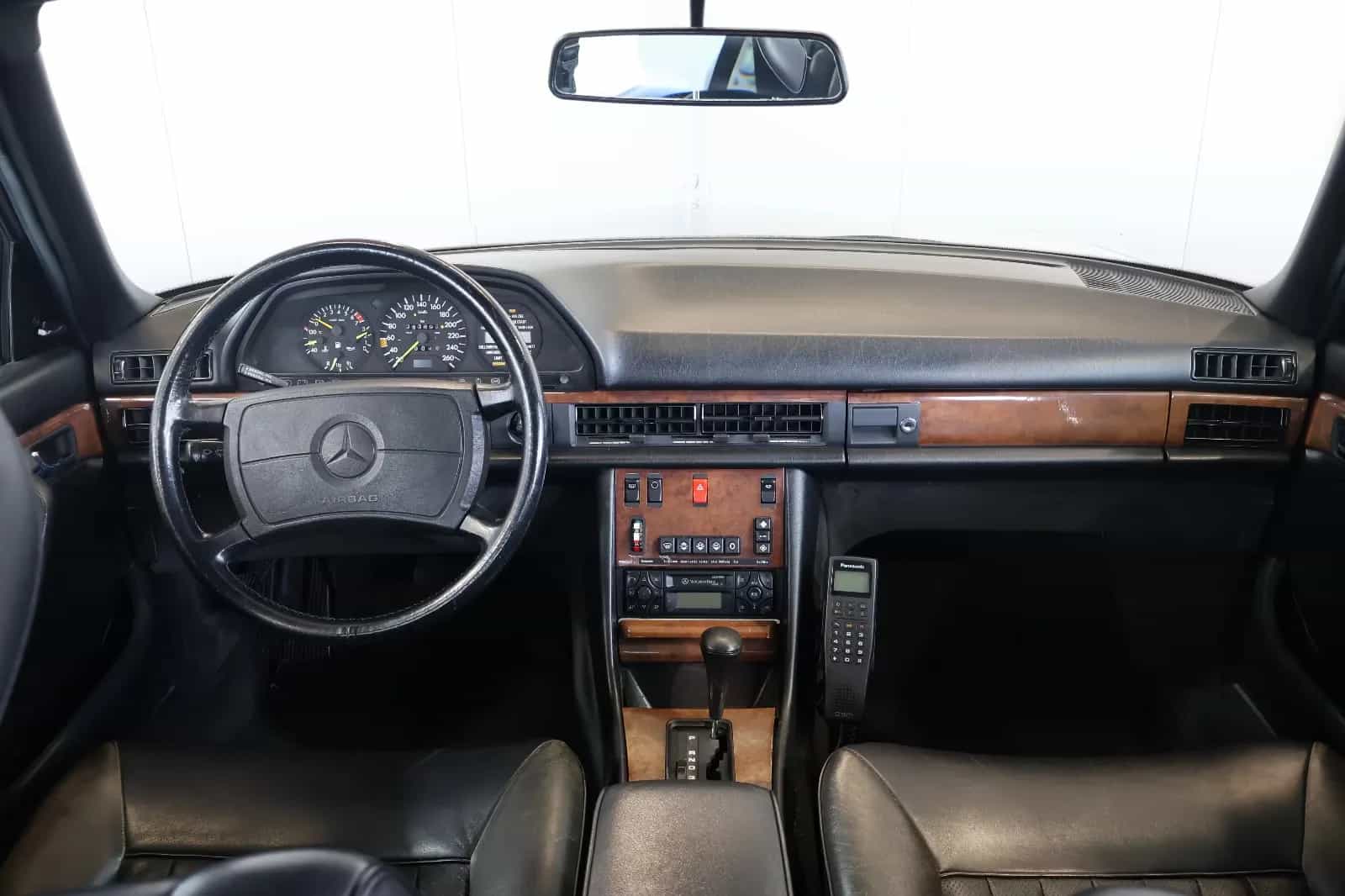 Mercedes-Benz 560 09/1986-photo-7