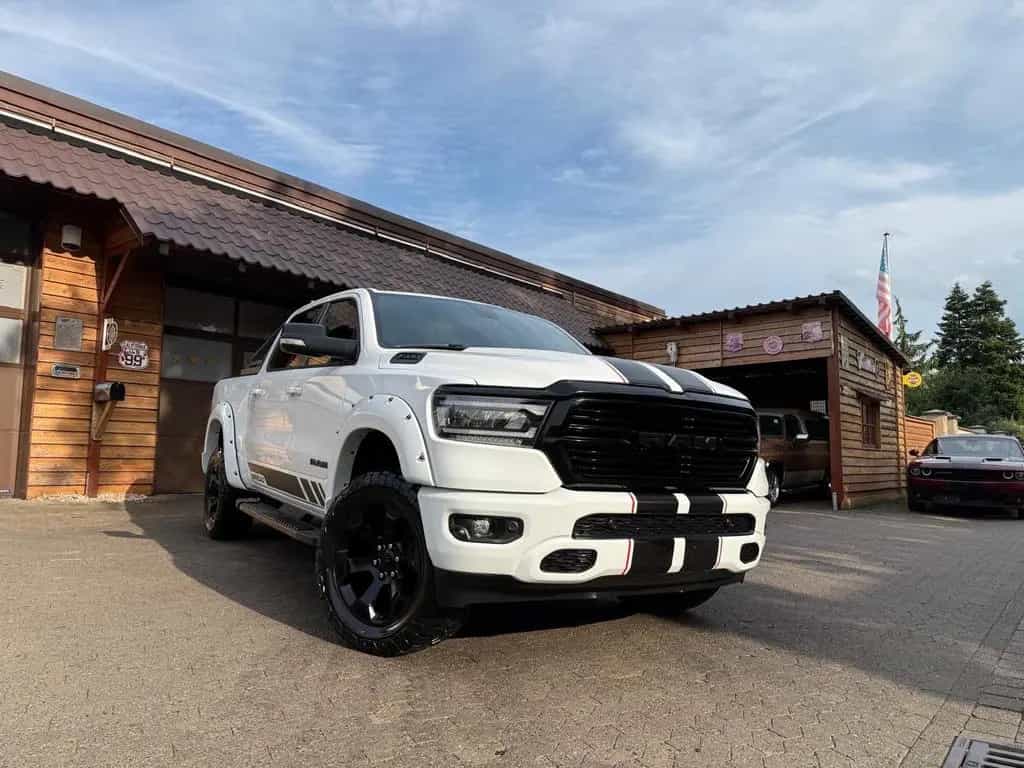 Dodge RAM V8*OFFROAD*LIFT*BÜGEL+LED*4X4*NAVI*AHK*GARANTIE* 07/2023-photo-12