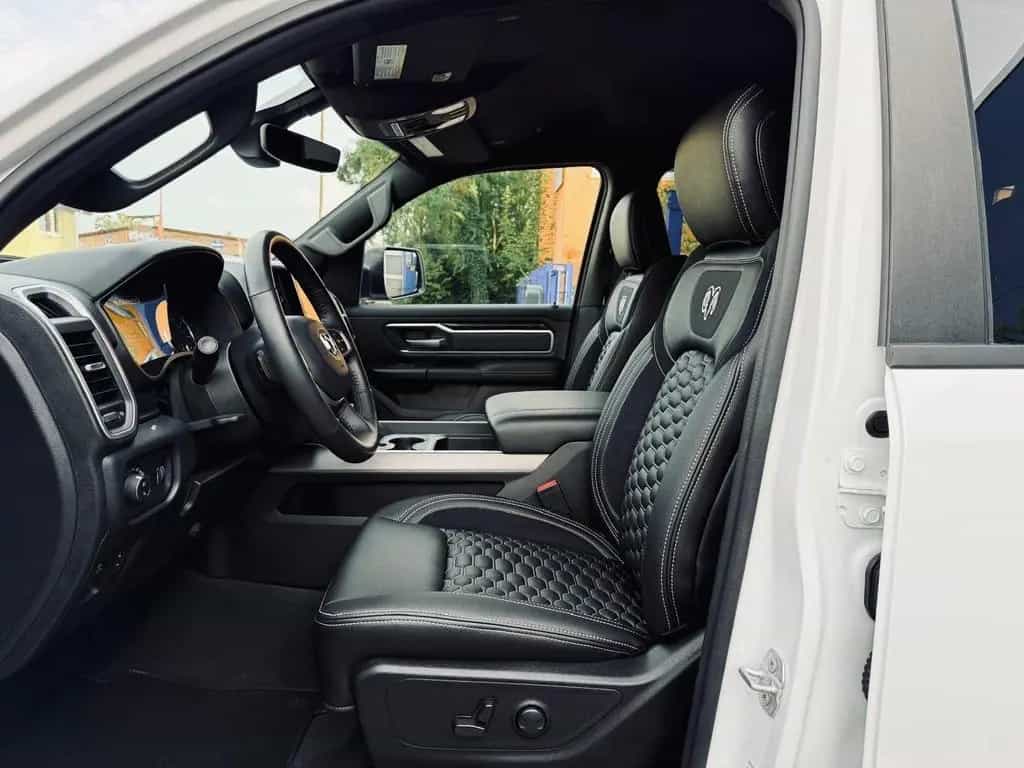 Dodge RAM V8*OFFROAD*LIFT*BÜGEL+LED*4X4*NAVI*AHK*GARANTIE* 07/2023-photo-30