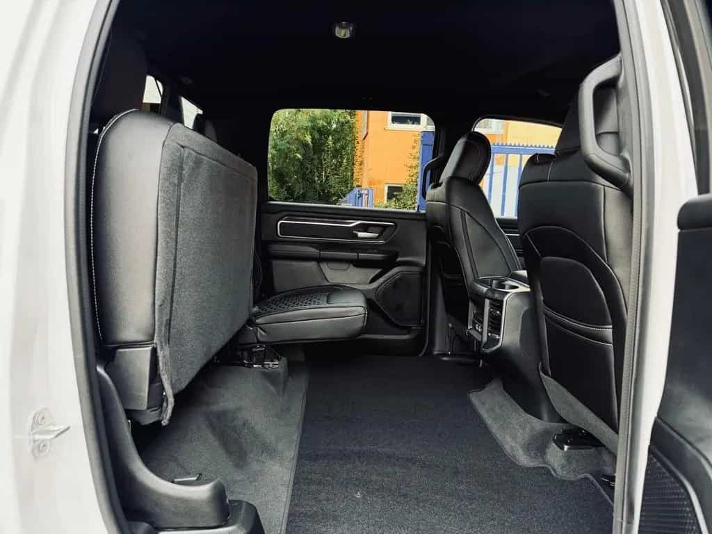 Dodge RAM V8*OFFROAD*LIFT*BÜGEL+LED*4X4*NAVI*AHK*GARANTIE* 07/2023-photo-37