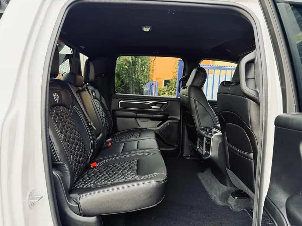 Dodge RAM V8*OFFROAD*LIFT*BÜGEL+LED*4X4*NAVI*AHK*GARANTIE* 07/2023-photo-39