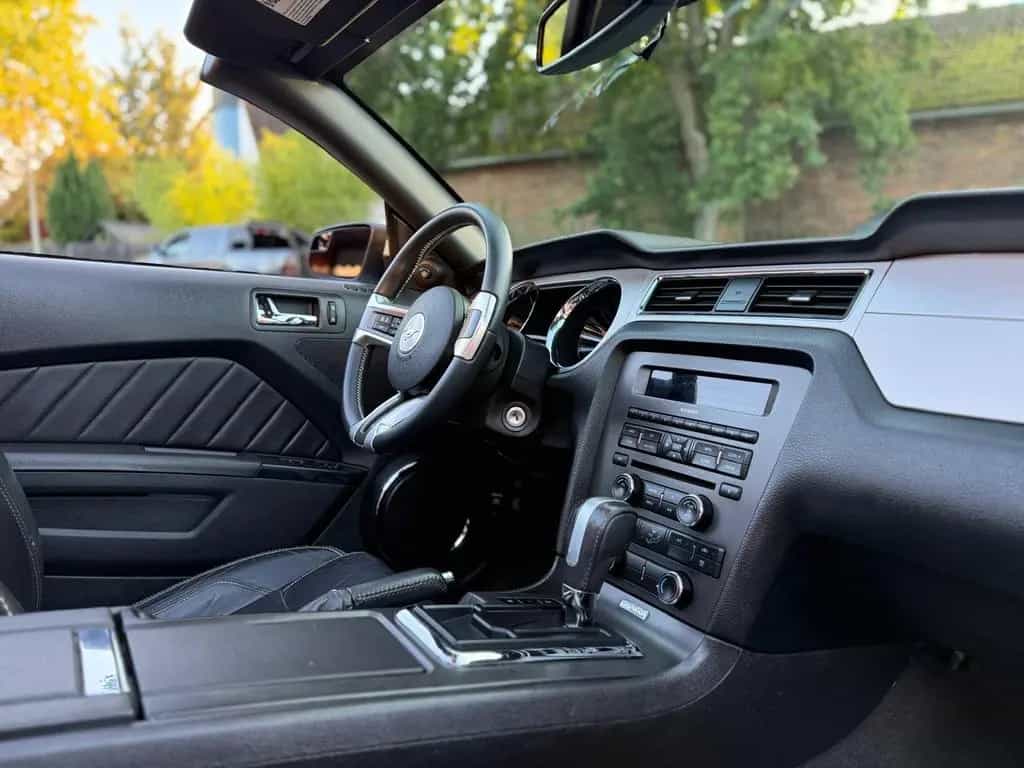Ford Mustang V6 3,7"CABRIO"LEDER"PREMIUM"XENON"GARANTIE 12/2014-photo-45