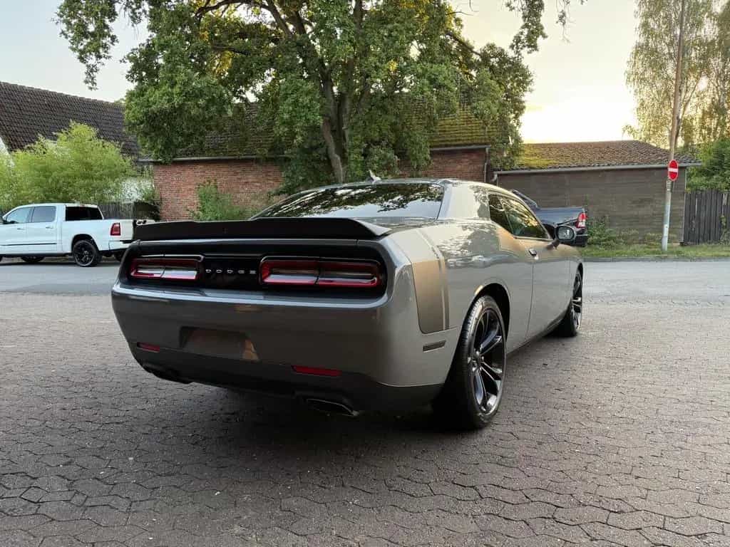 Dodge Challenger 5,7 V8*R/T*AUTO.-*LEDER*NAVI*ALCANTARA*GARNTIE 08/2021-photo-22