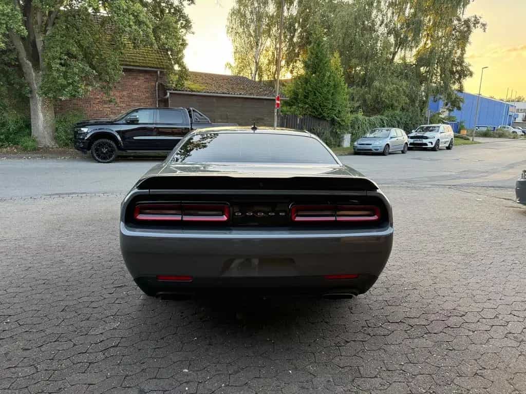 Dodge Challenger 5,7 V8*R/T*AUTO.-*LEDER*NAVI*ALCANTARA*GARNTIE 08/2021-photo-25
