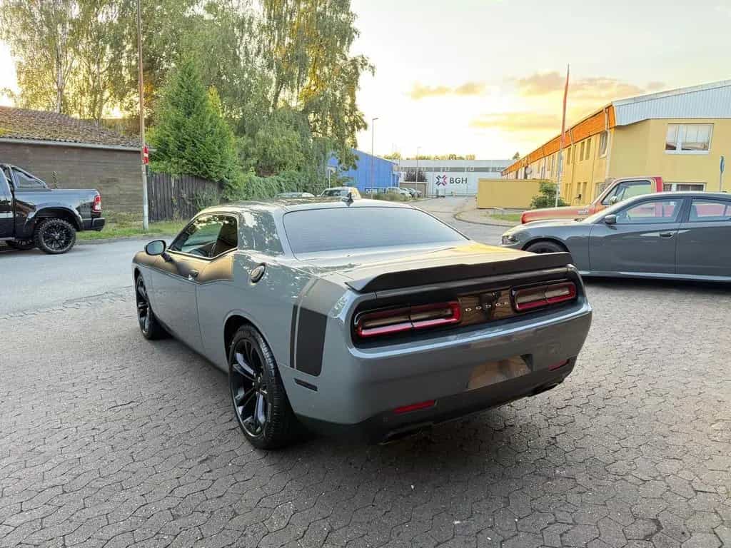 Dodge Challenger 5,7 V8*R/T*AUTO.-*LEDER*NAVI*ALCANTARA*GARNTIE 08/2021-photo-27