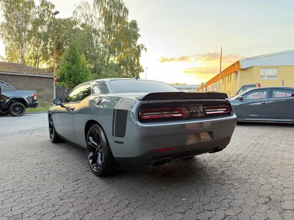 Dodge Challenger 5,7 V8*R/T*AUTO.-*LEDER*NAVI*ALCANTARA*GARNTIE 08/2021-photo-28