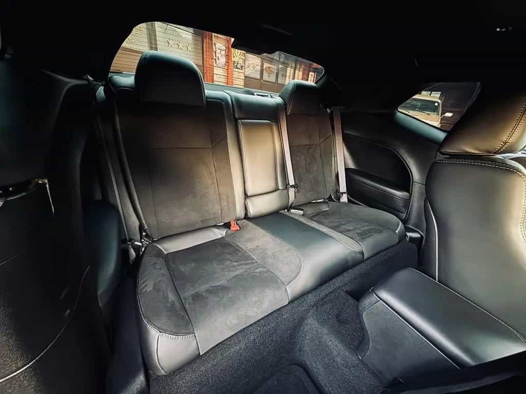 Dodge Challenger 5,7 V8*R/T*AUTO.-*LEDER*NAVI*ALCANTARA*GARNTIE 08/2021-photo-37