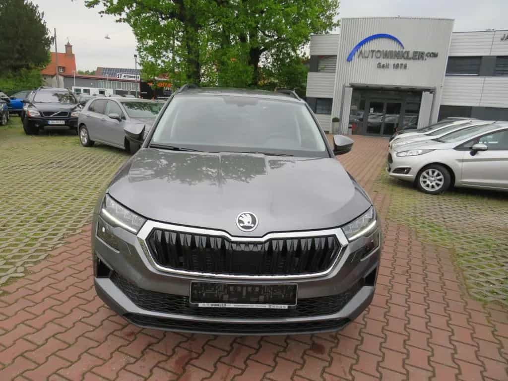 Skoda Karoq 1,5 TSI SELECT +LED+CAM+TEMP+AHK 01/2024-photo-1