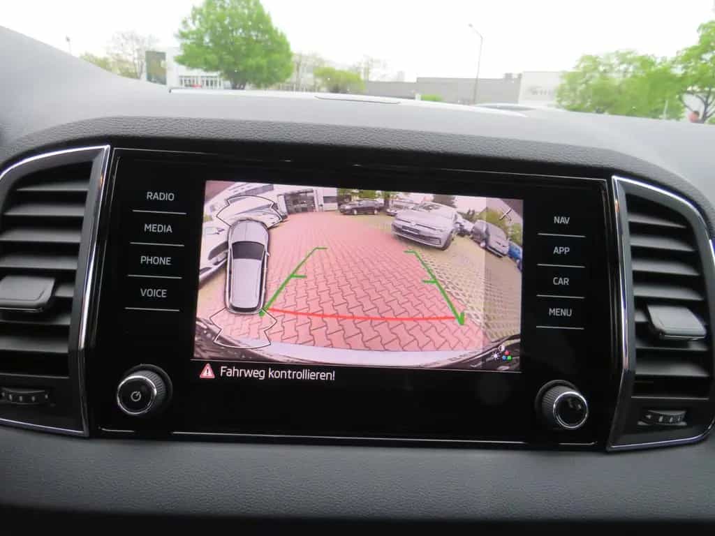 Skoda Karoq 1,5 TSI SELECT +LED+CAM+TEMP+AHK 01/2024-photo-15