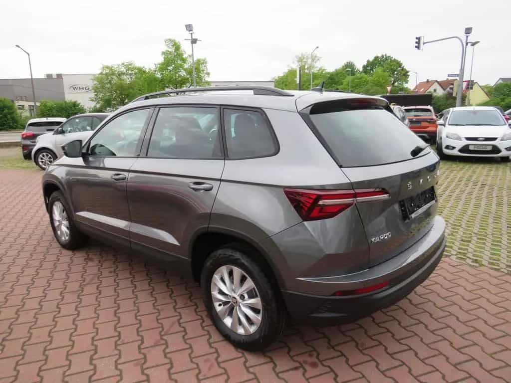 Skoda Karoq 1,5 TSI SELECT +LED+CAM+TEMP+AHK 01/2024-photo-3