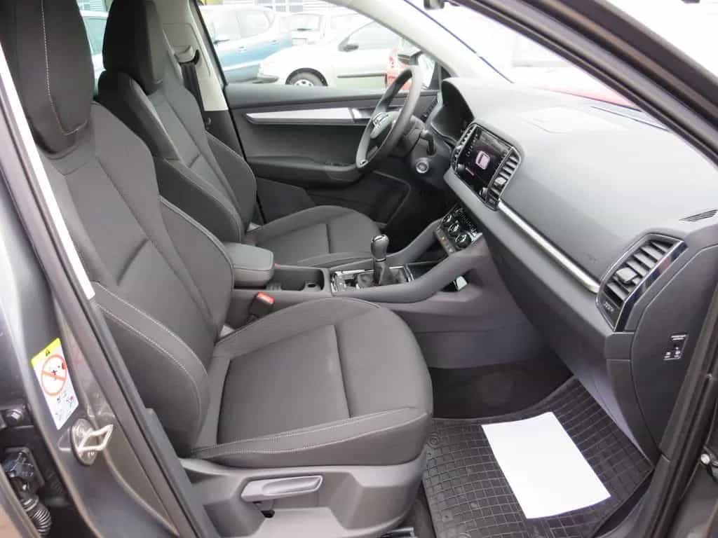 Skoda Karoq 1,5 TSI SELECT +LED+CAM+TEMP+AHK 01/2024-photo-7