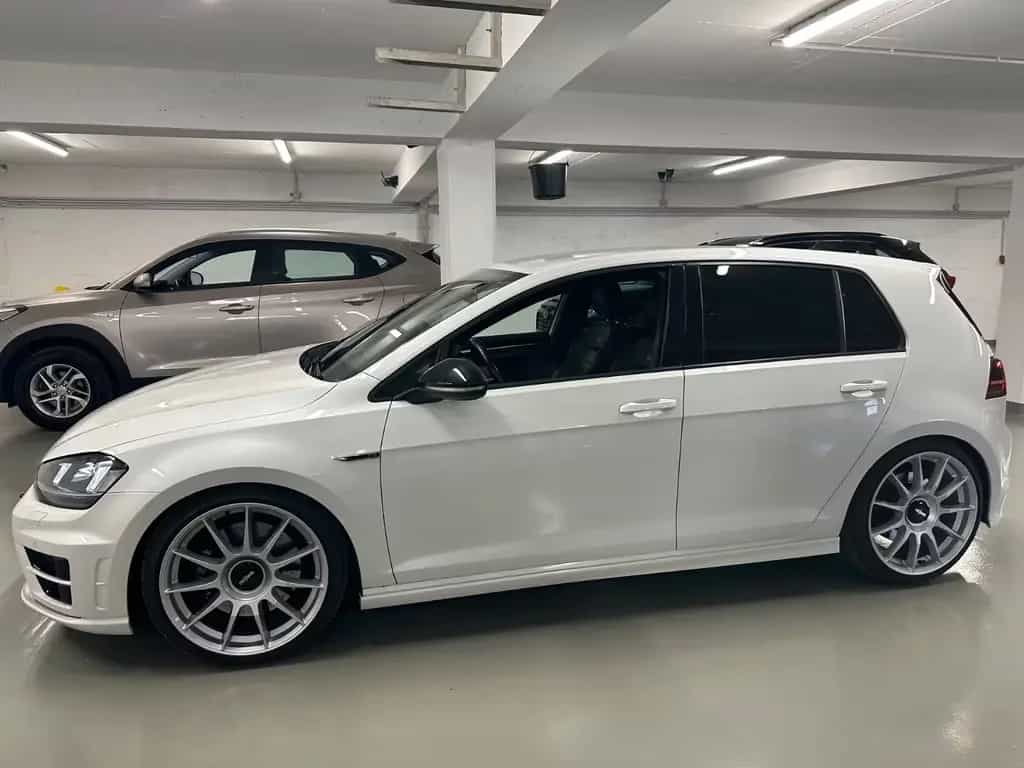 Volkswagen Golf VII Lim. R 4M Leder/Carplay/Temp/K&W/ 08/2015-photo-2