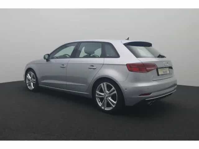 Audi A3 Sportback 35 TFSI Sport S-Line 08/2019-photo-6