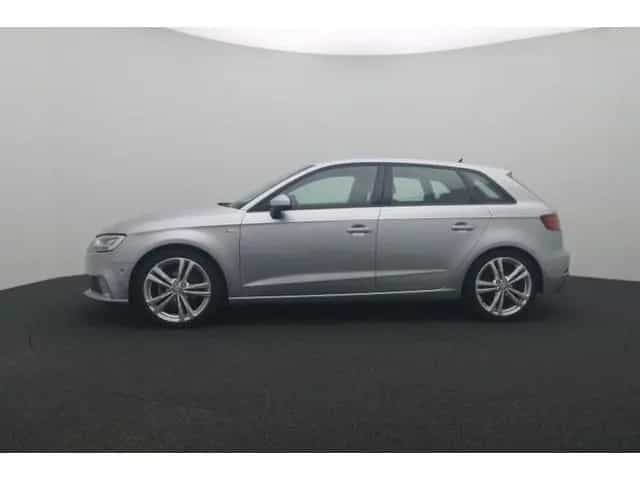 Audi A3 Sportback 35 TFSI Sport S-Line 08/2019-photo-7