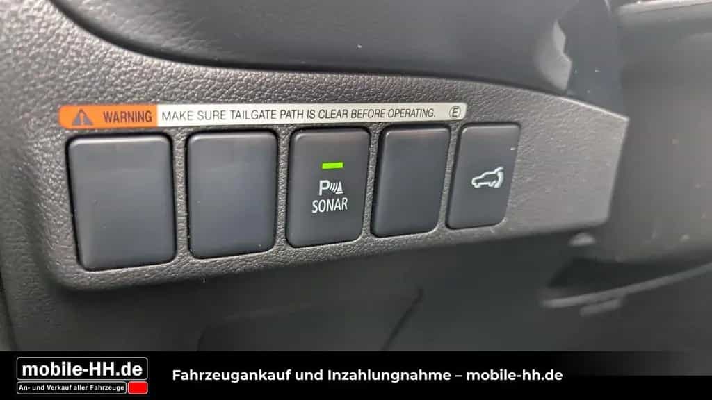 Mitsubishi Outlander Top 4WD*SD*LEDER*XENON*AHK*7SITZER* 02/2018-photo-14