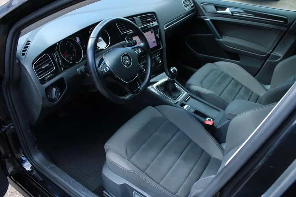Volkswagen Golf VII Lim. Highline R Line 1.5TSI Navi LED 06/2019-photo-12