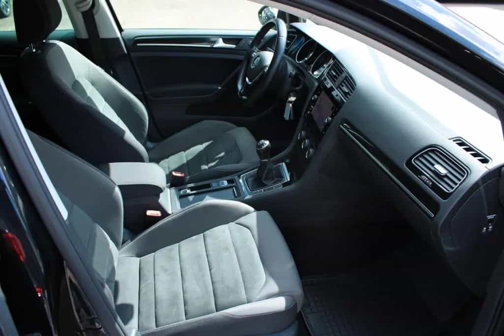 Volkswagen Golf VII Lim. Highline R Line 1.5TSI Navi LED 06/2019-photo-15