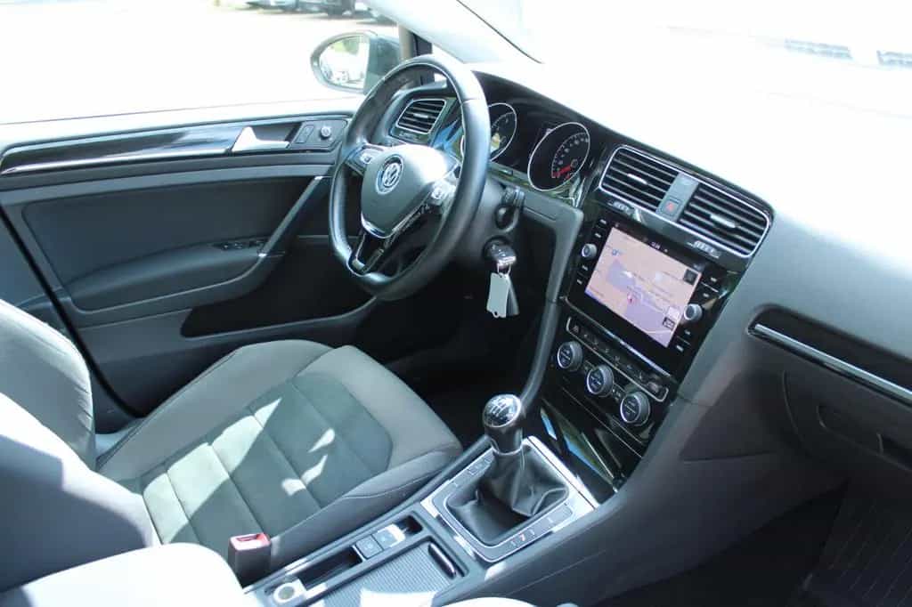 Volkswagen Golf VII Lim. Highline R Line 1.5TSI Navi LED 06/2019-photo-16