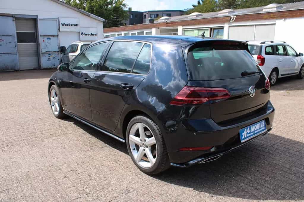 Volkswagen Golf VII Lim. Highline R Line 1.5TSI Navi LED 06/2019-photo-9