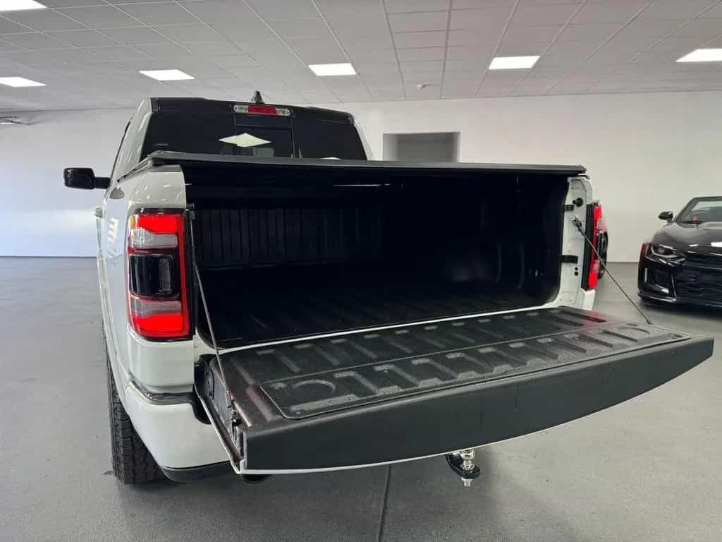 Dodge RAM 5,7l V8 *LIMITED / AHK / VOLL* 11/2022-photo-11