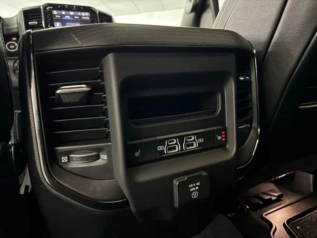 Dodge RAM 5,7l V8 *LIMITED / AHK / VOLL* 11/2022-photo-22