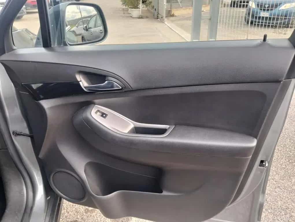 Chevrolet Orlando 2.0 Diesel 163CV - POSTI 5 2 - 02/2011-photo-3
